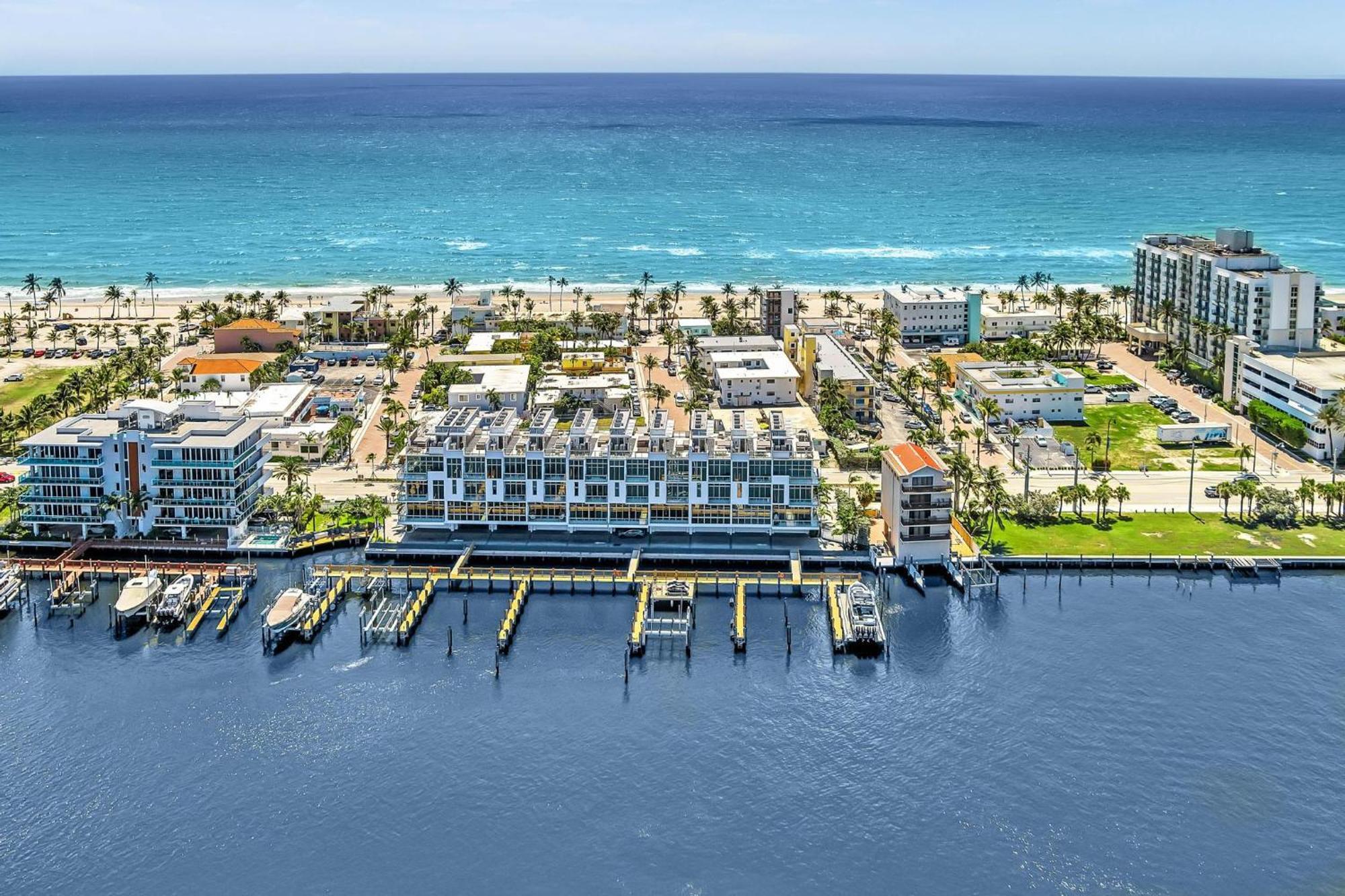 Beachfront & Pool Near Marriott Hollywood Beach Exterior photo